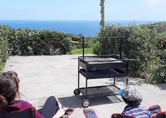 A Barraka: Rent Your In Flores! * Lajes das Flores