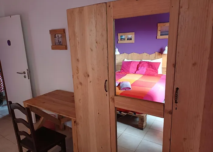 A Barraka: Rent Your In Flores! * Lajes das Flores